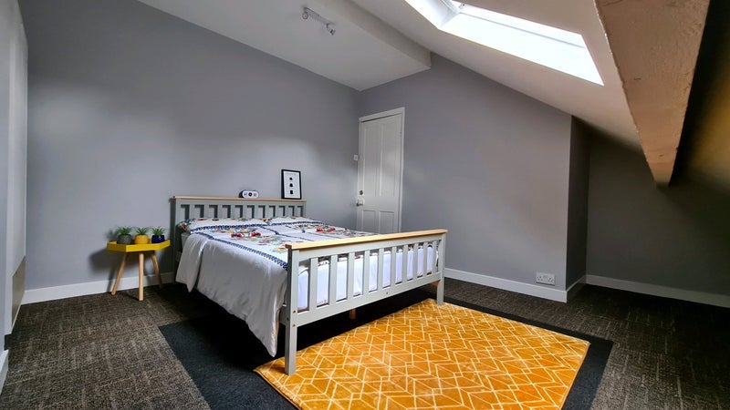Room Mafeking Grove in Leeds