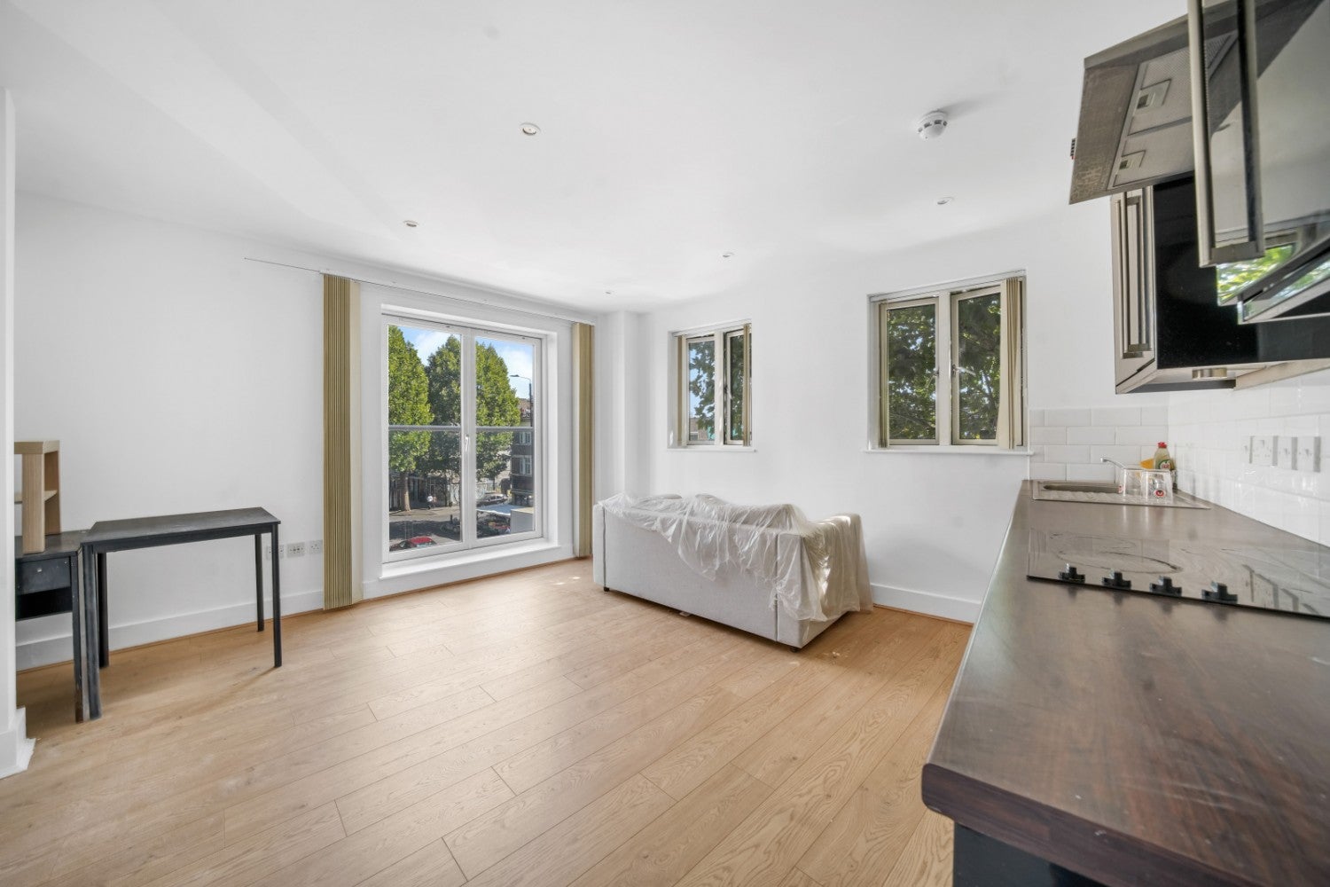 Flat Bethnal Green Road in Greater London