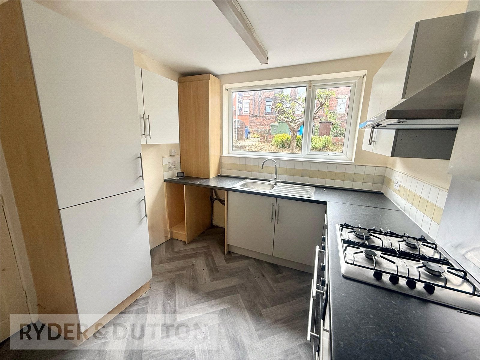 House Newbreak Close in Oldham