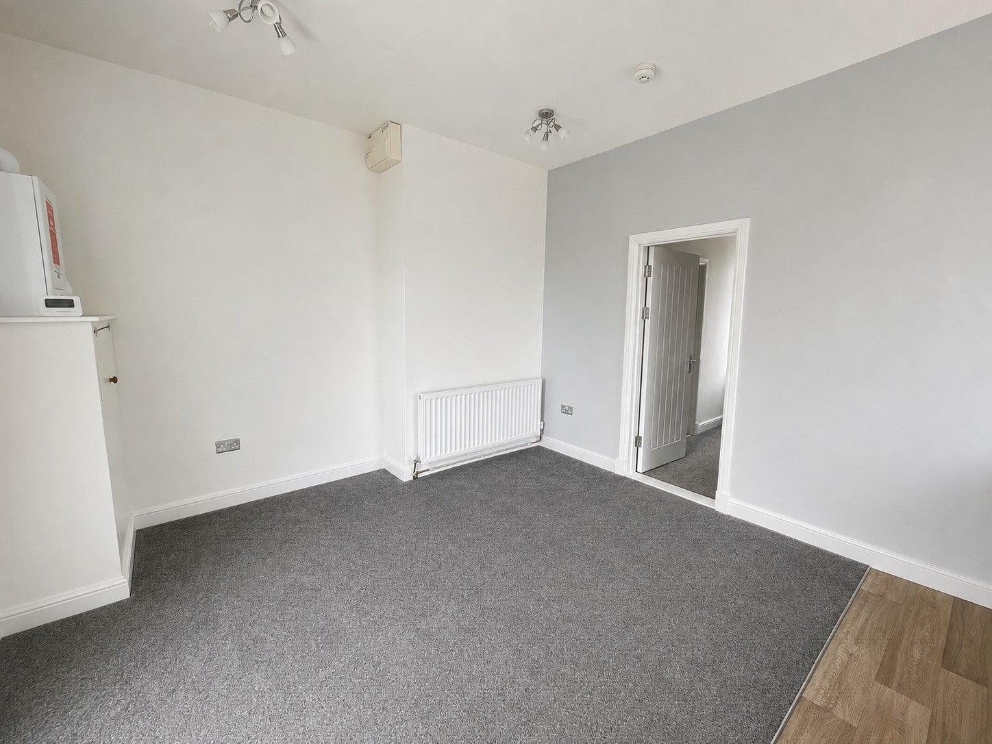 Flat Mount Pleasant in Swansea