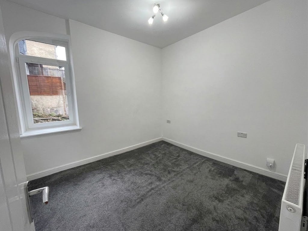 Flat Mount Pleasant in Swansea