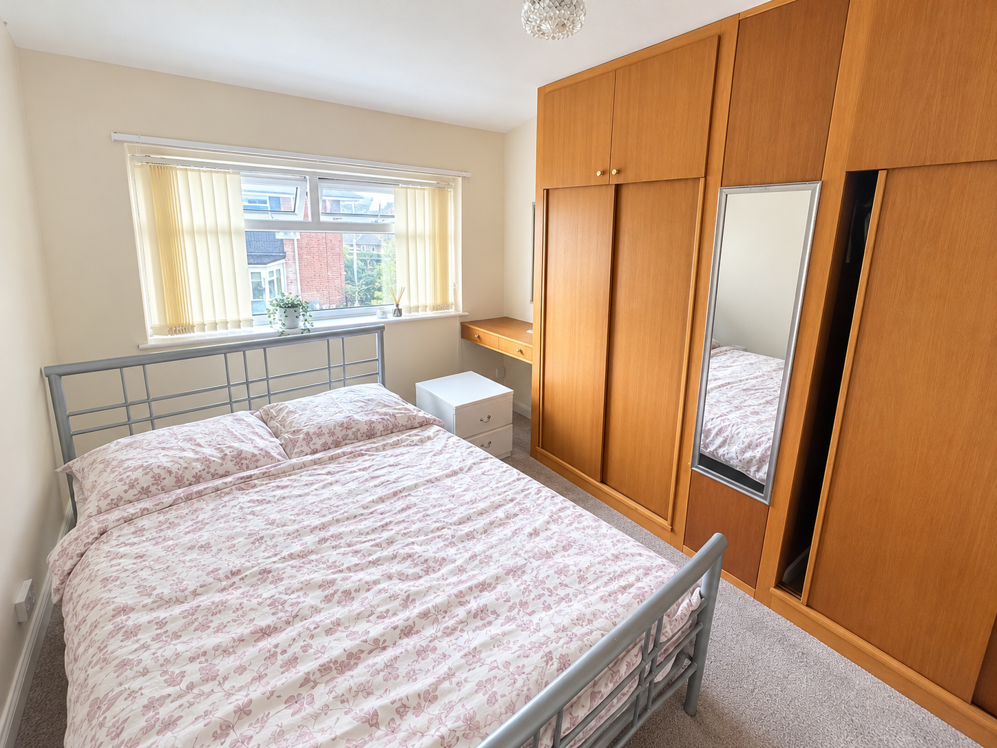 House Middlemist Grove in Sandwell