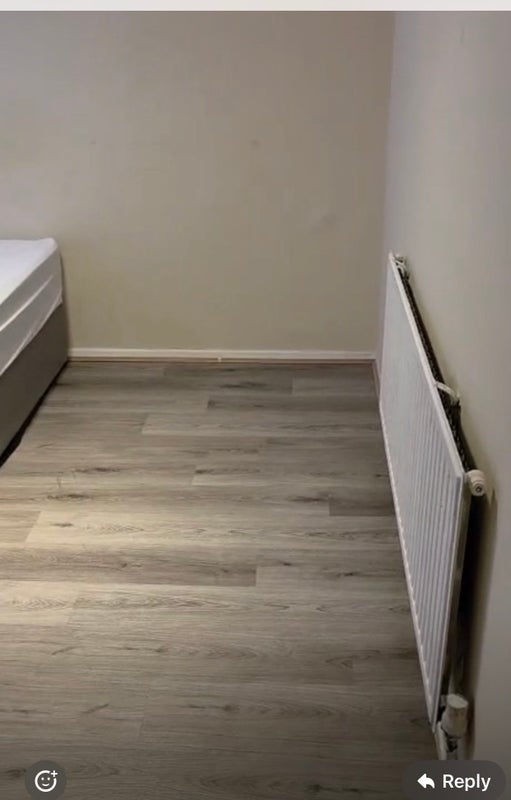 Room Outram Road in Greater London