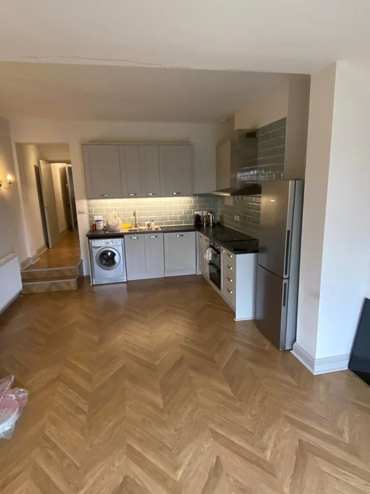 Flat Waldegrave Road in Greater London
