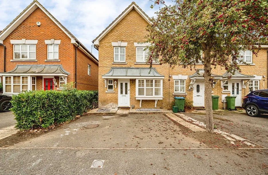 House Friarscroft Way in Aylesbury