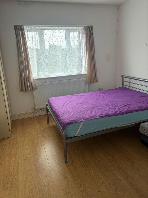 House Canning Crescent in Greater London