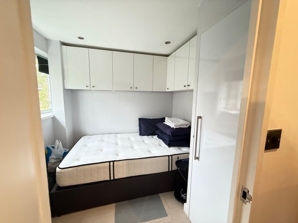 Flat Ruckholt Road in London