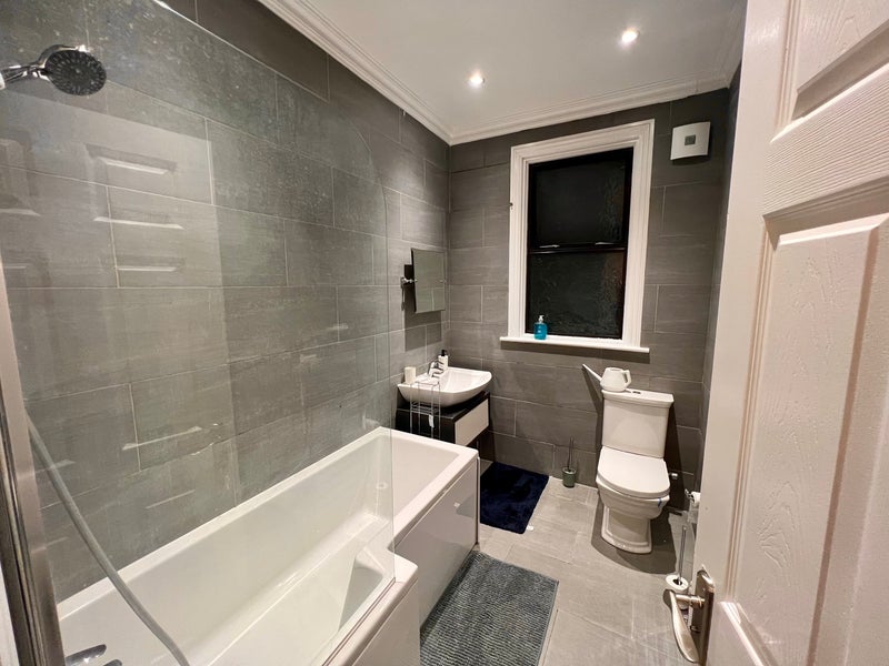 Room Harrington Road in Greater London