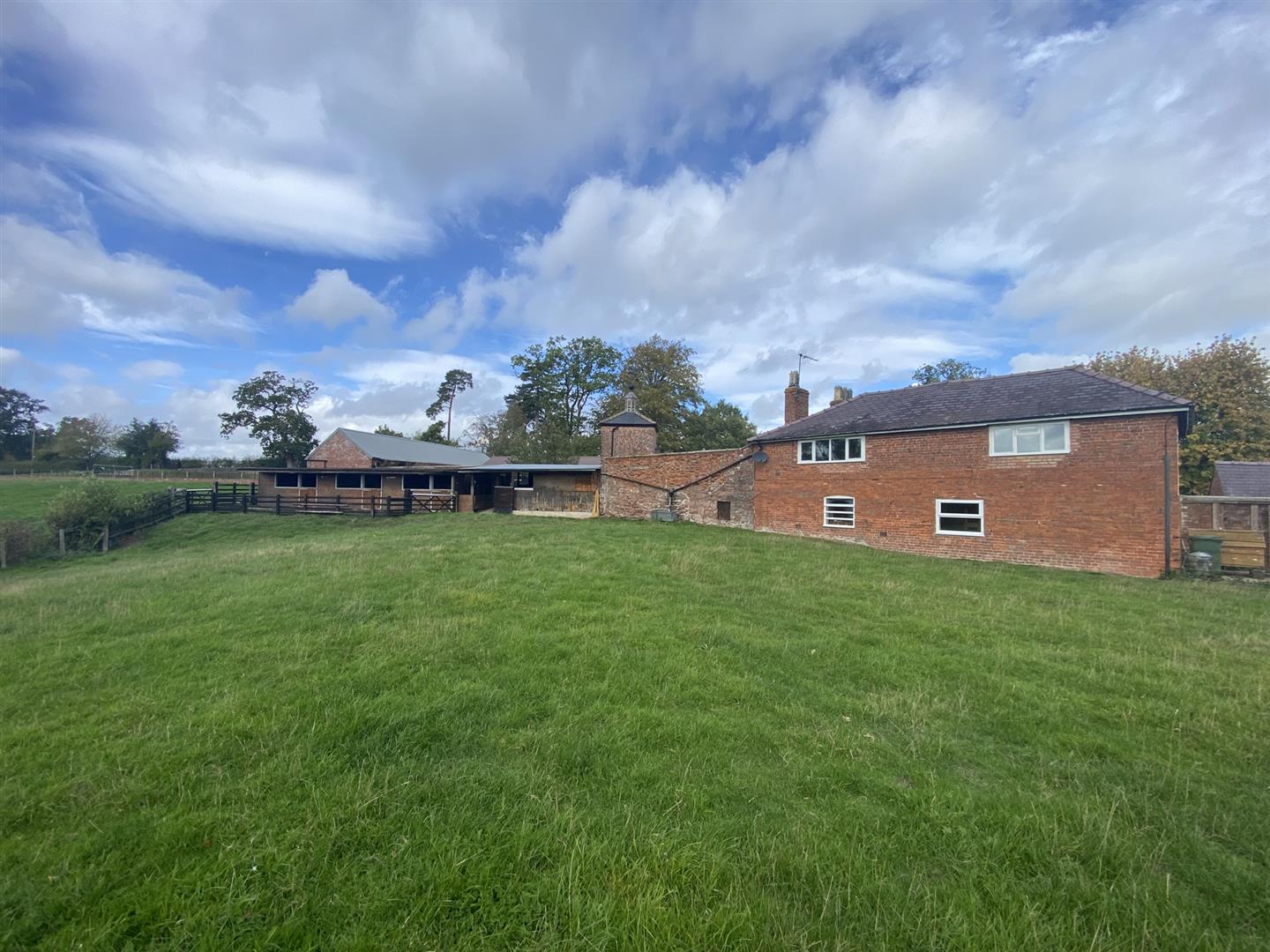 House Oswestry Road in Sodylt Bank