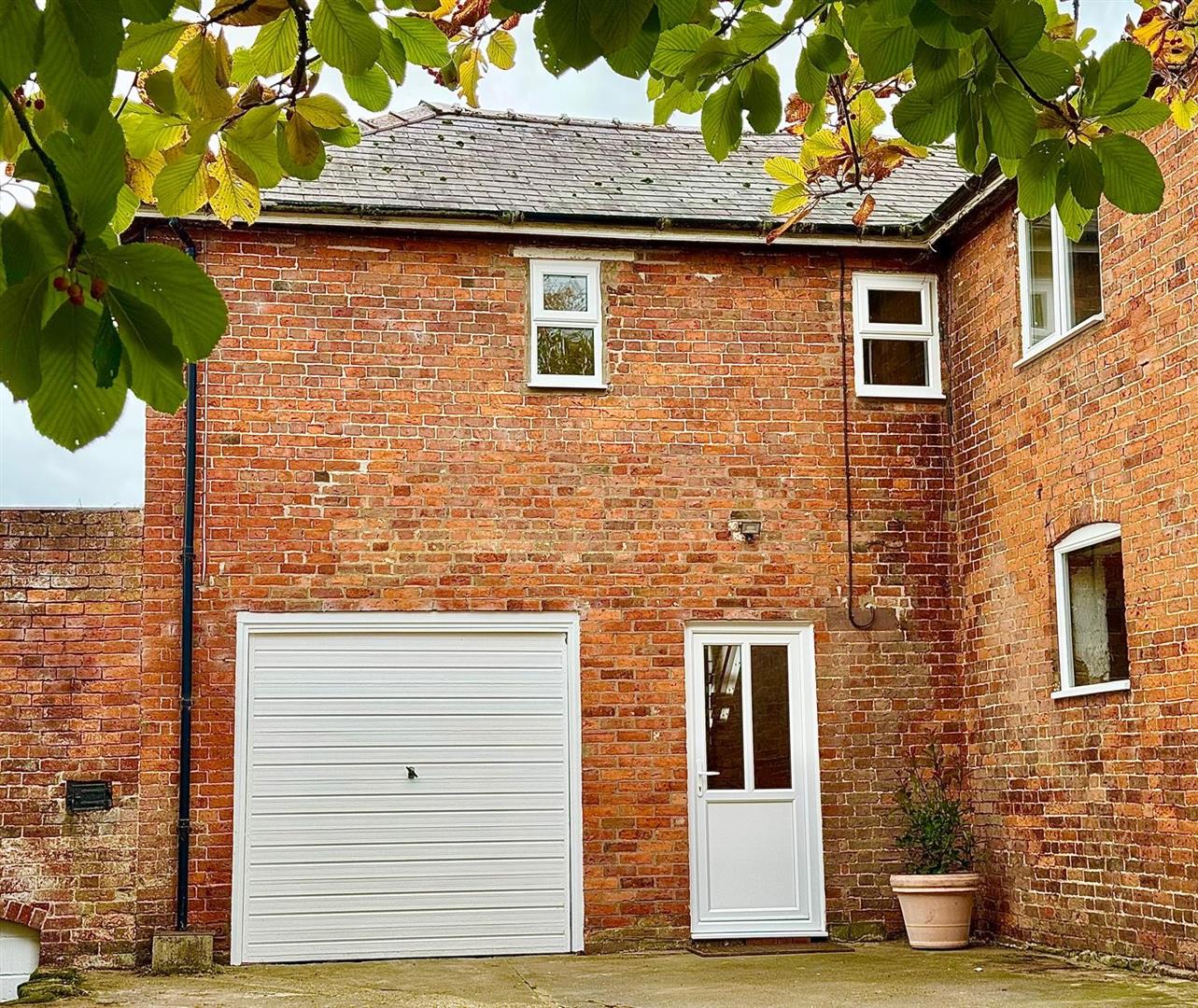 House Oswestry Road in Sodylt Bank