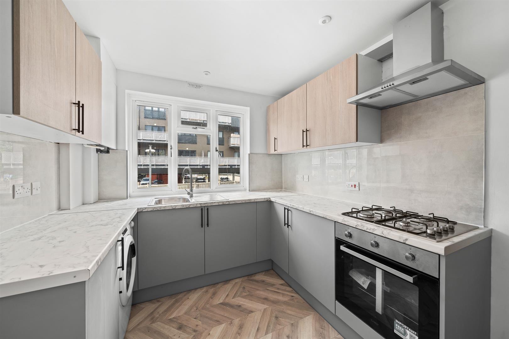 Flat Burnt Ash Lane in Greater London