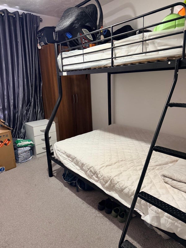 Room Redbourne Drive in Greater London
