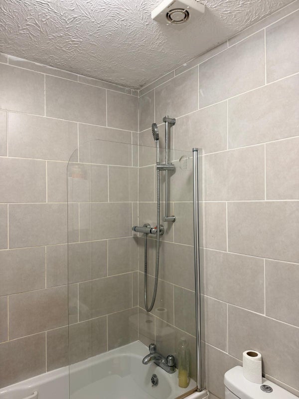 Room Redbourne Drive in Greater London