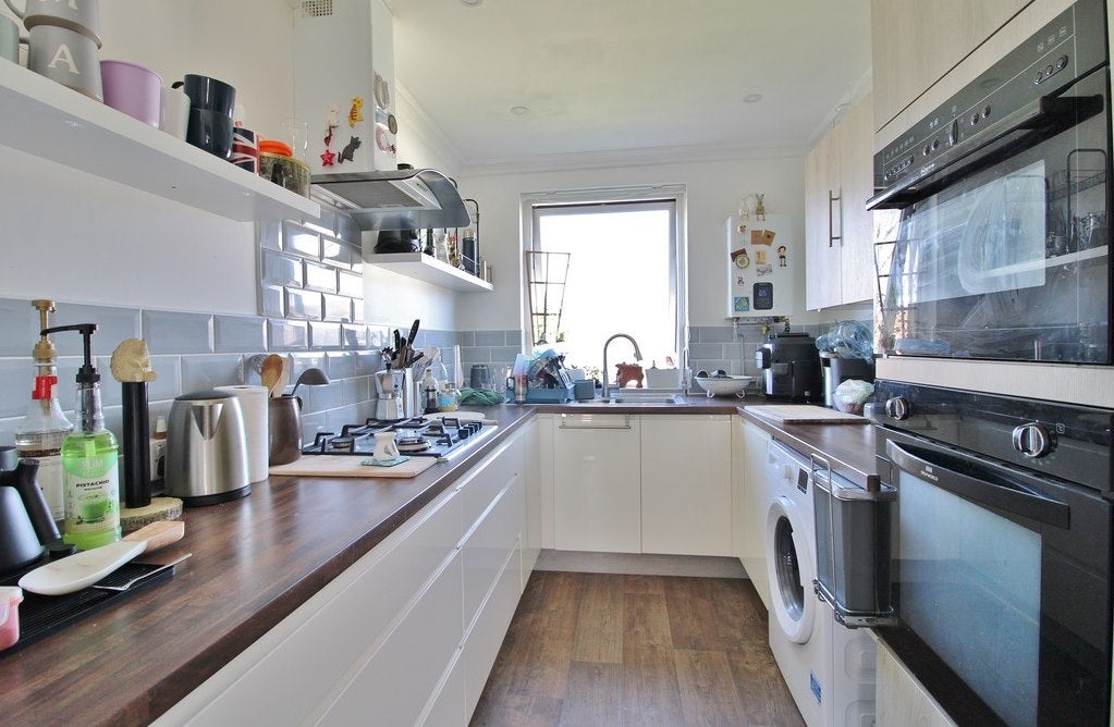 Flat Magdala Road in Portsmouth