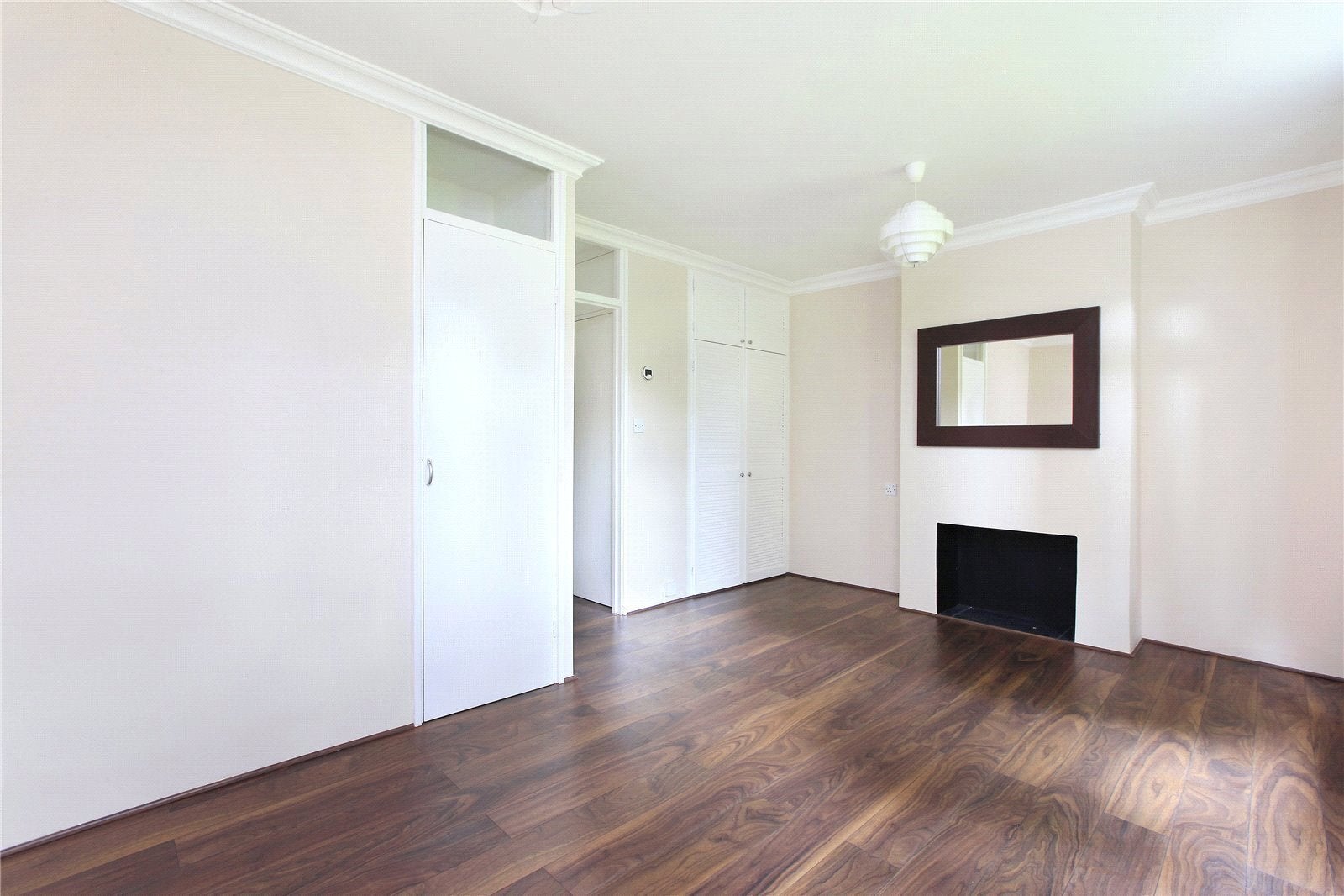 Flat North Drive in Greater London