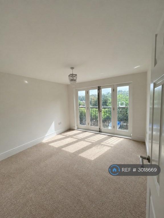 Flat Clatterford Road in Carisbrooke