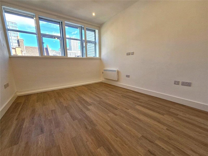 Flat North End in Greater London