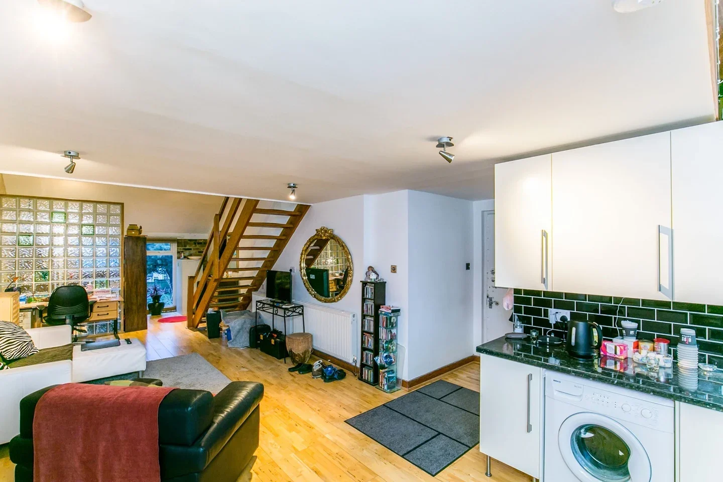 Flat Thornsett Road in Greater London