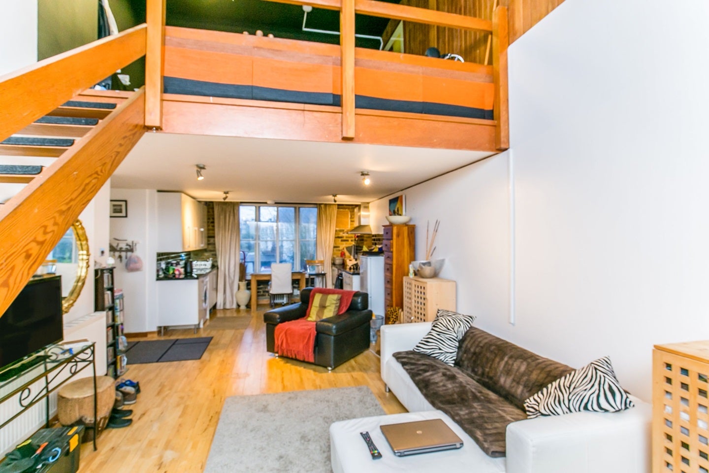 Flat Thornsett Road in Greater London