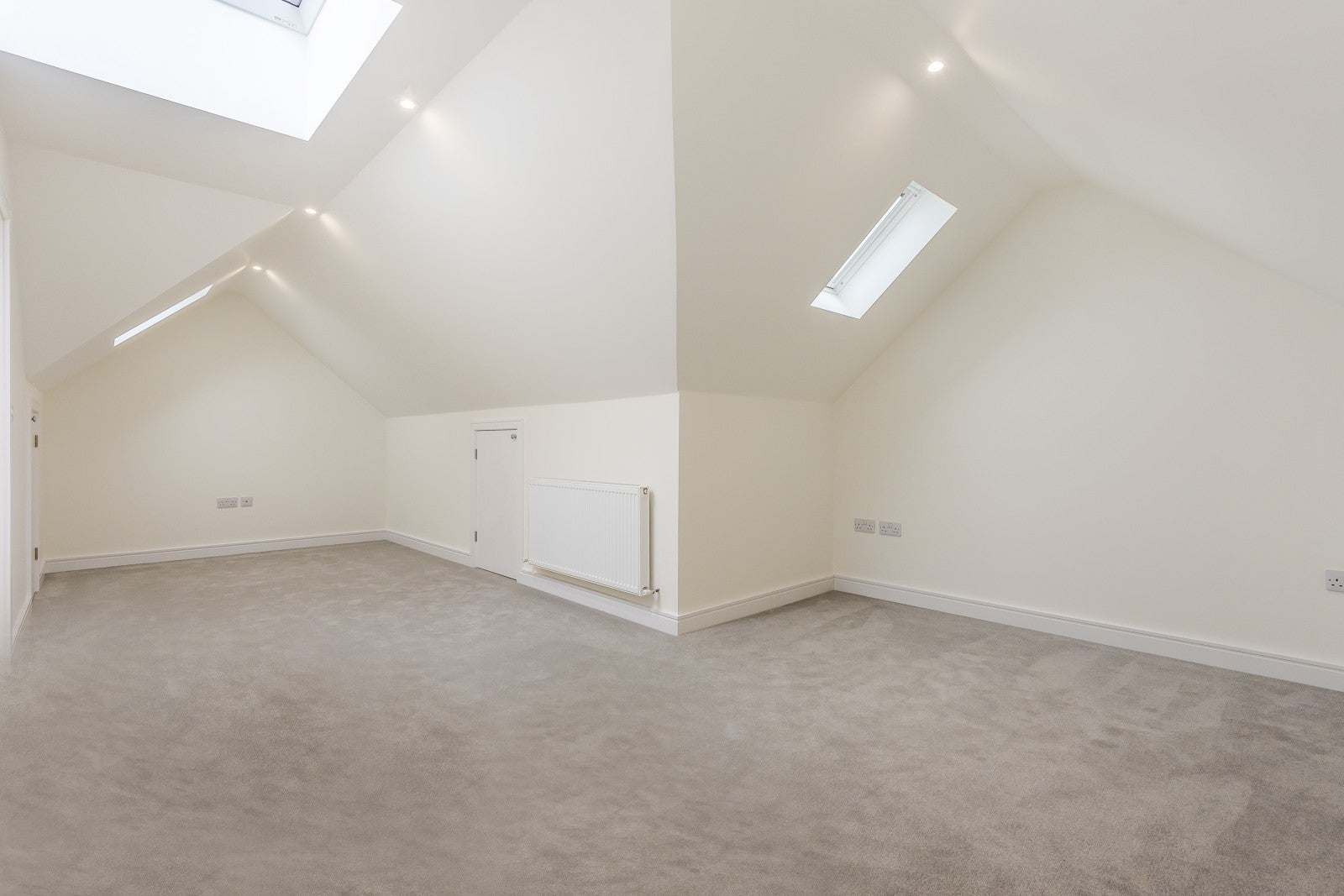 Flat Albion Way in Horsham