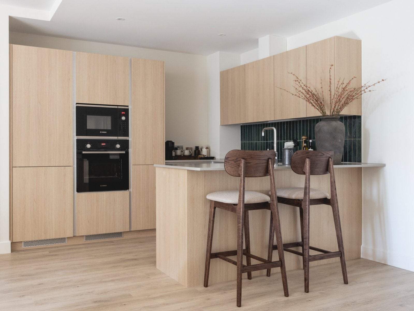Flat Drummond Road in Greater London