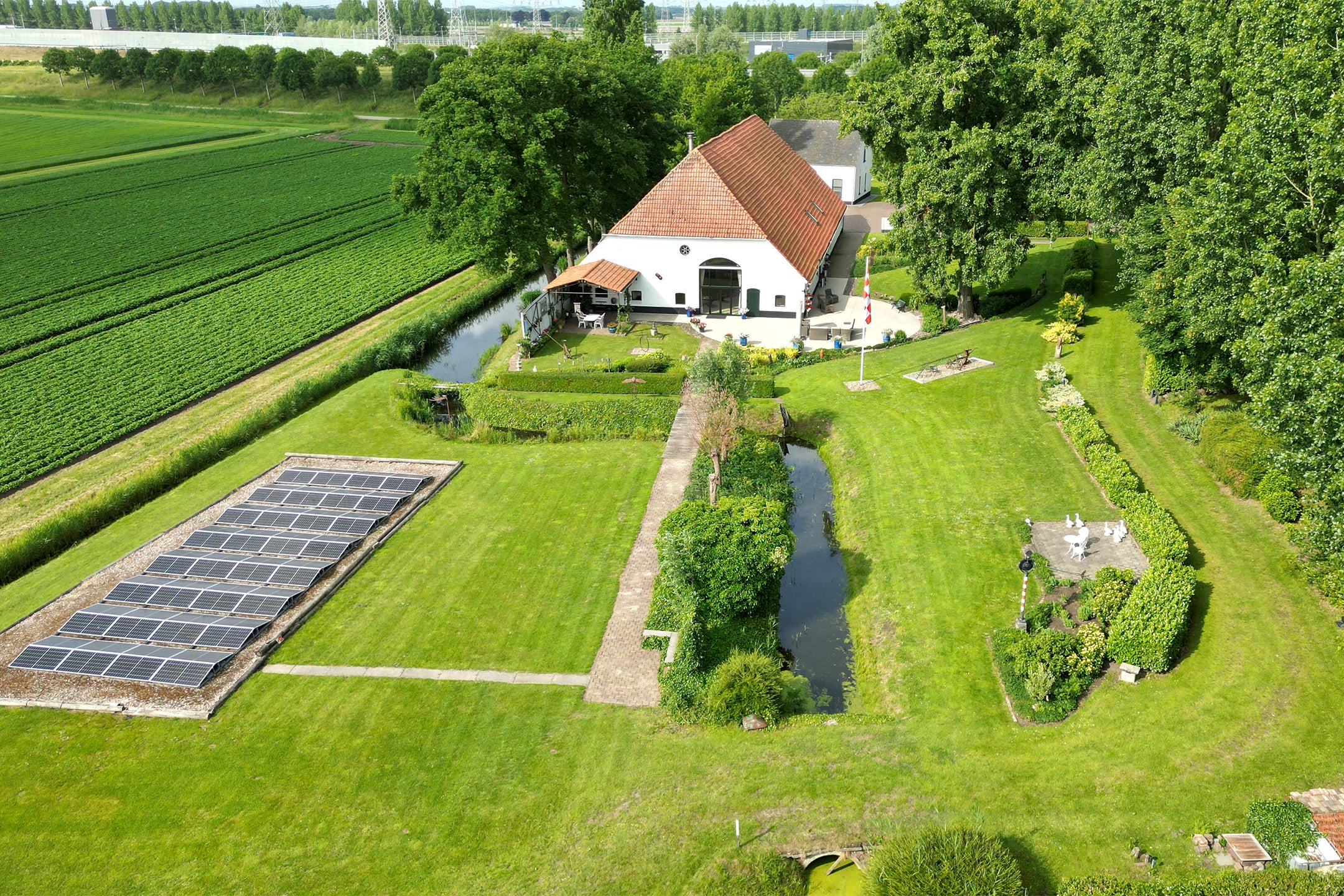 Huis Bredaschedijk 2 in Zevenbergschen Hoek