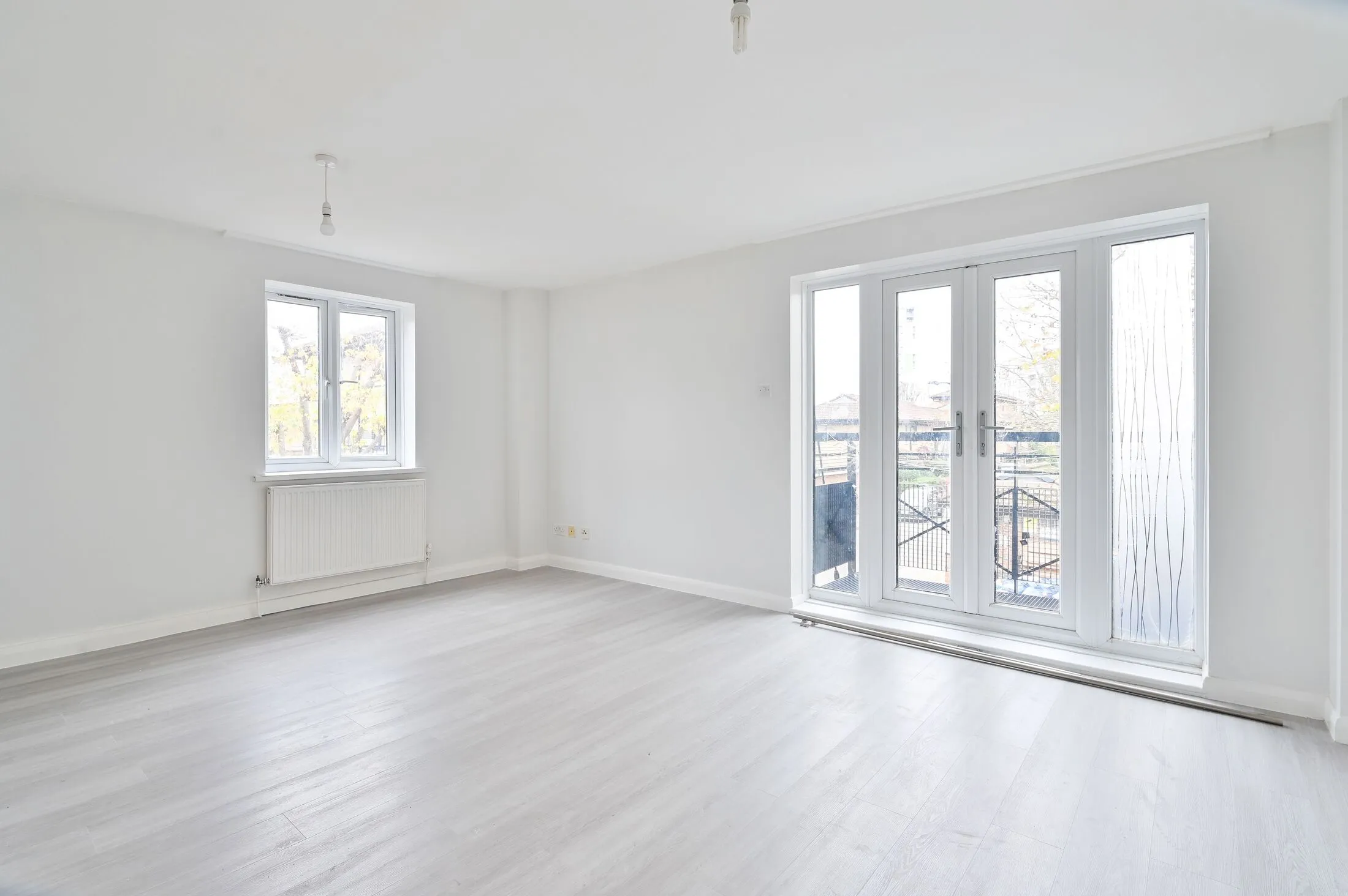 Flat Ryder Drive in Greater London