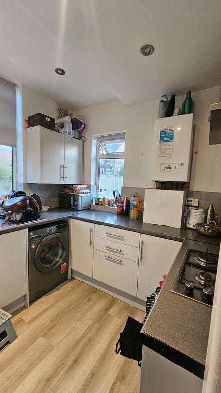 Room Mansfield Road in Nottingham