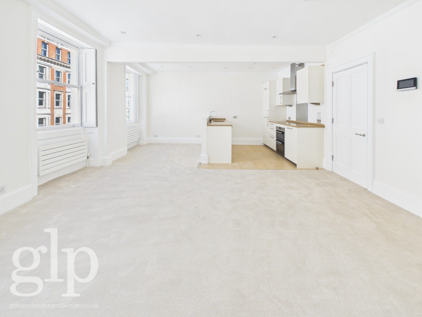 Flat Gower Street in Greater London