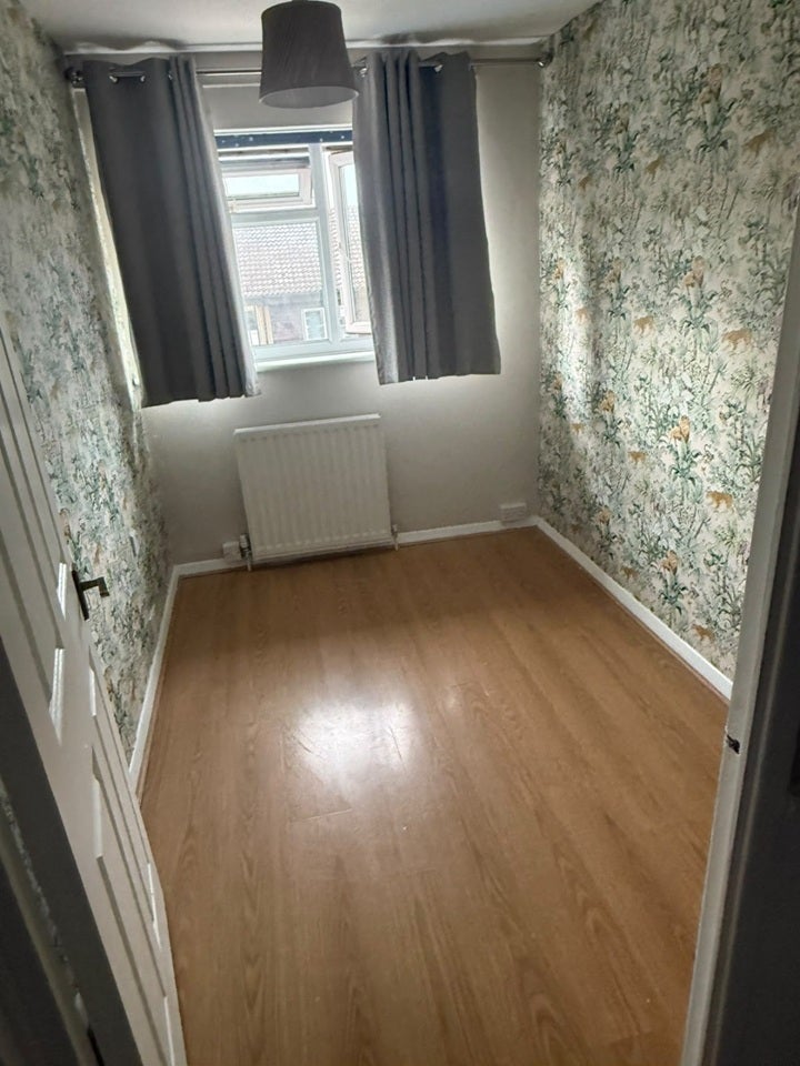 Room Lower Road in Sevenoaks