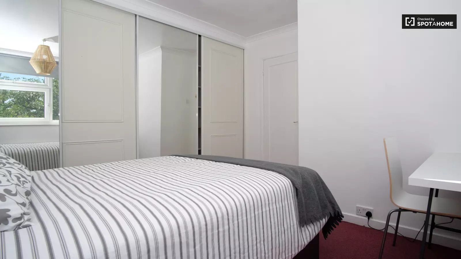 Flat Gressenhall Road in Greater London
