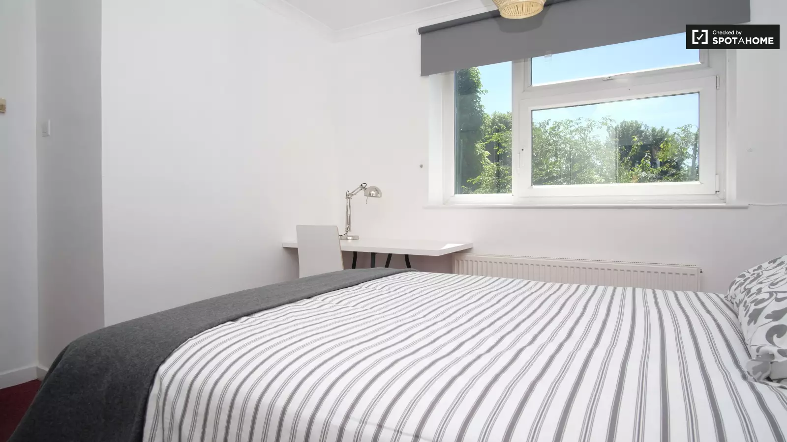 Flat Gressenhall Road in Greater London