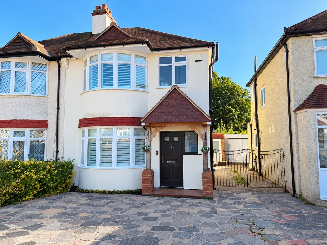 House Oak Avenue in Greater London