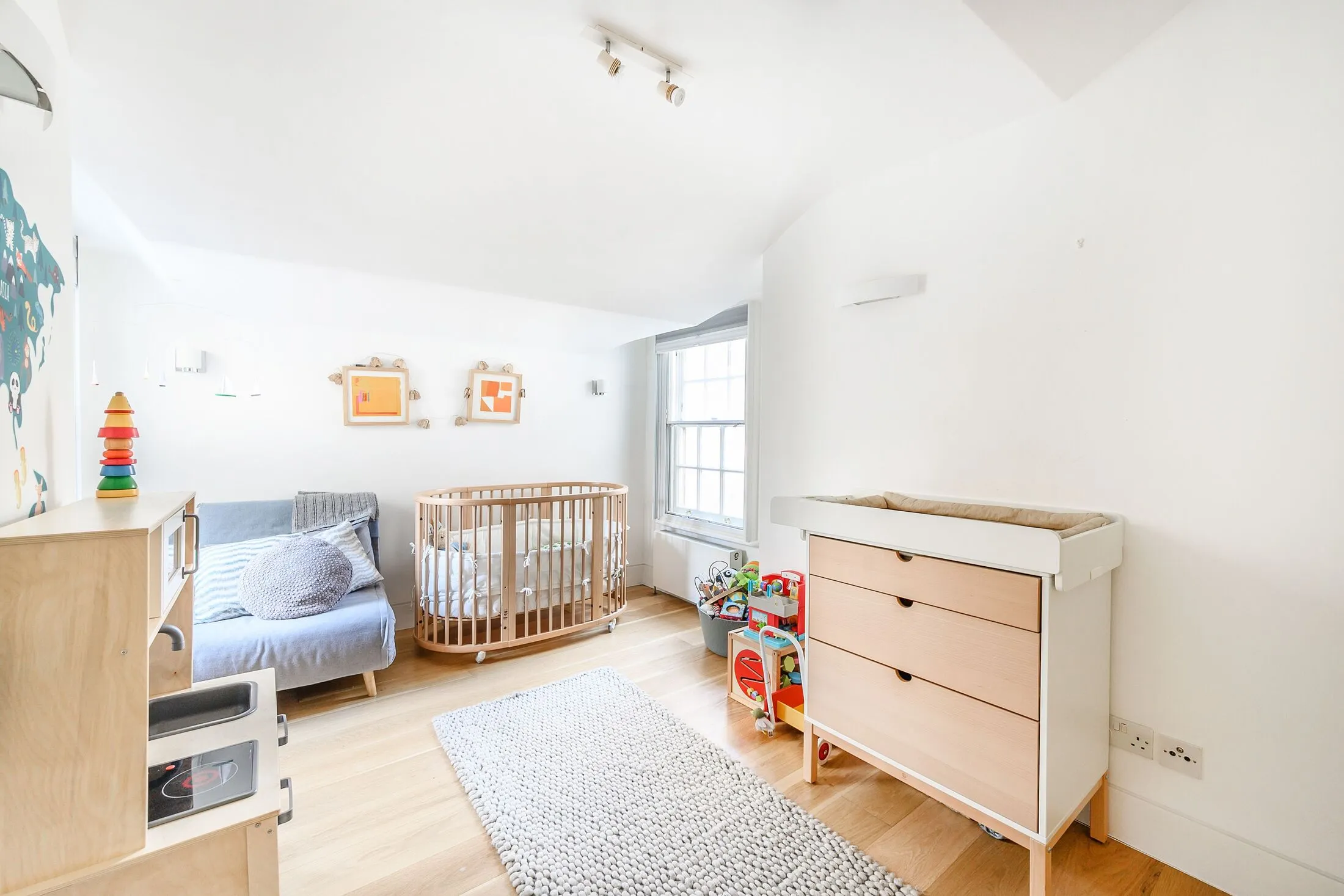 Flat Rutland Gate in City of Westminster