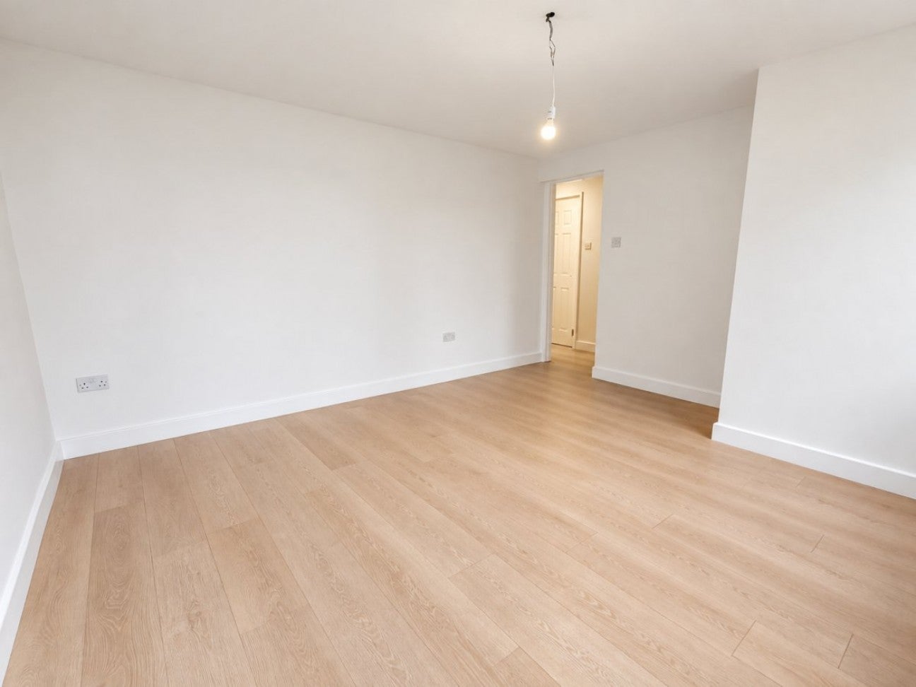 Flat Britten Close in Greater London