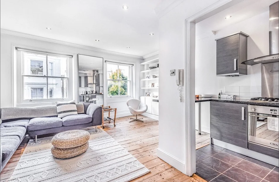 Flat Pembridge Square in City of Westminster