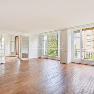 Flat Allée Yvonne Beauvais in Paris