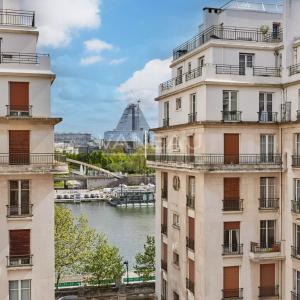 Flat Allée Yvonne Beauvais in Paris