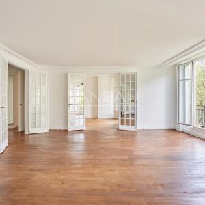 Flat Allée Yvonne Beauvais in Paris