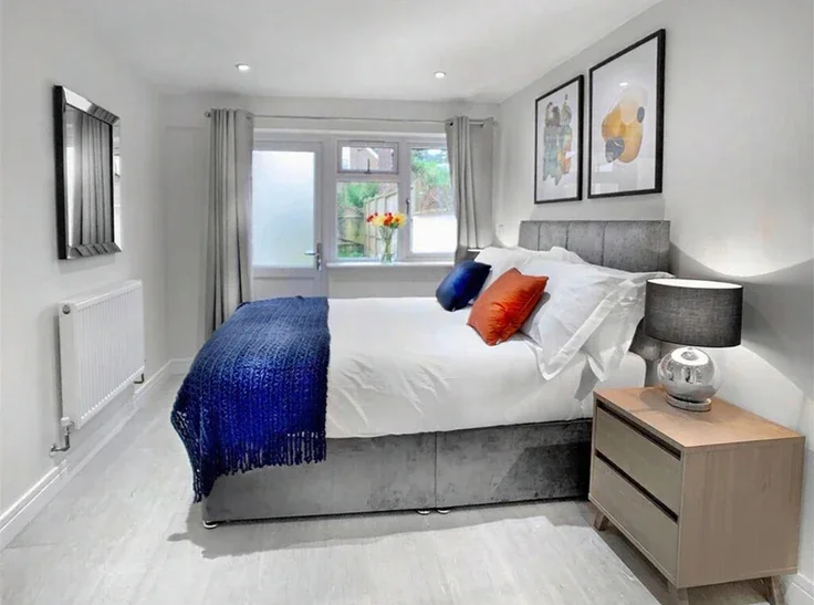 Flat Harmans Water Road in Bracknell
