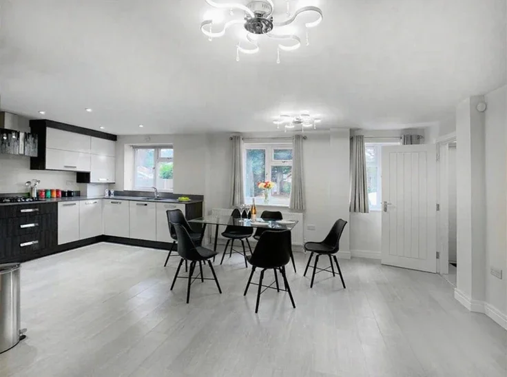 Flat Harmans Water Road in Bracknell