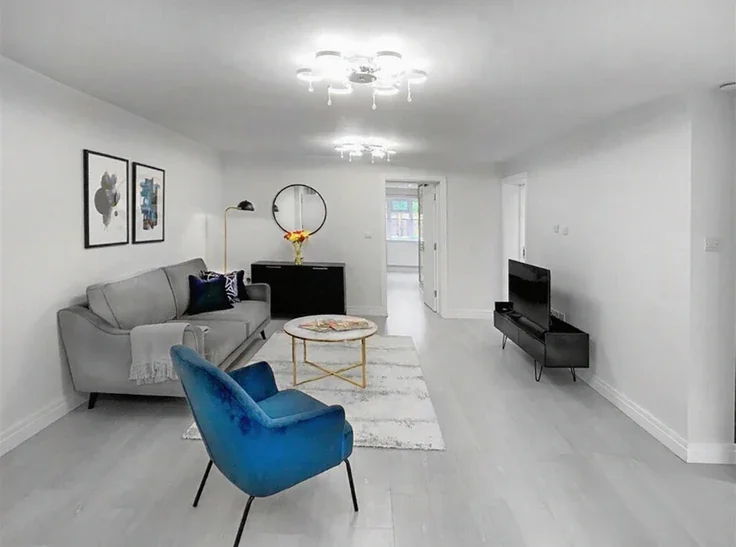 Flat Harmans Water Road in Bracknell