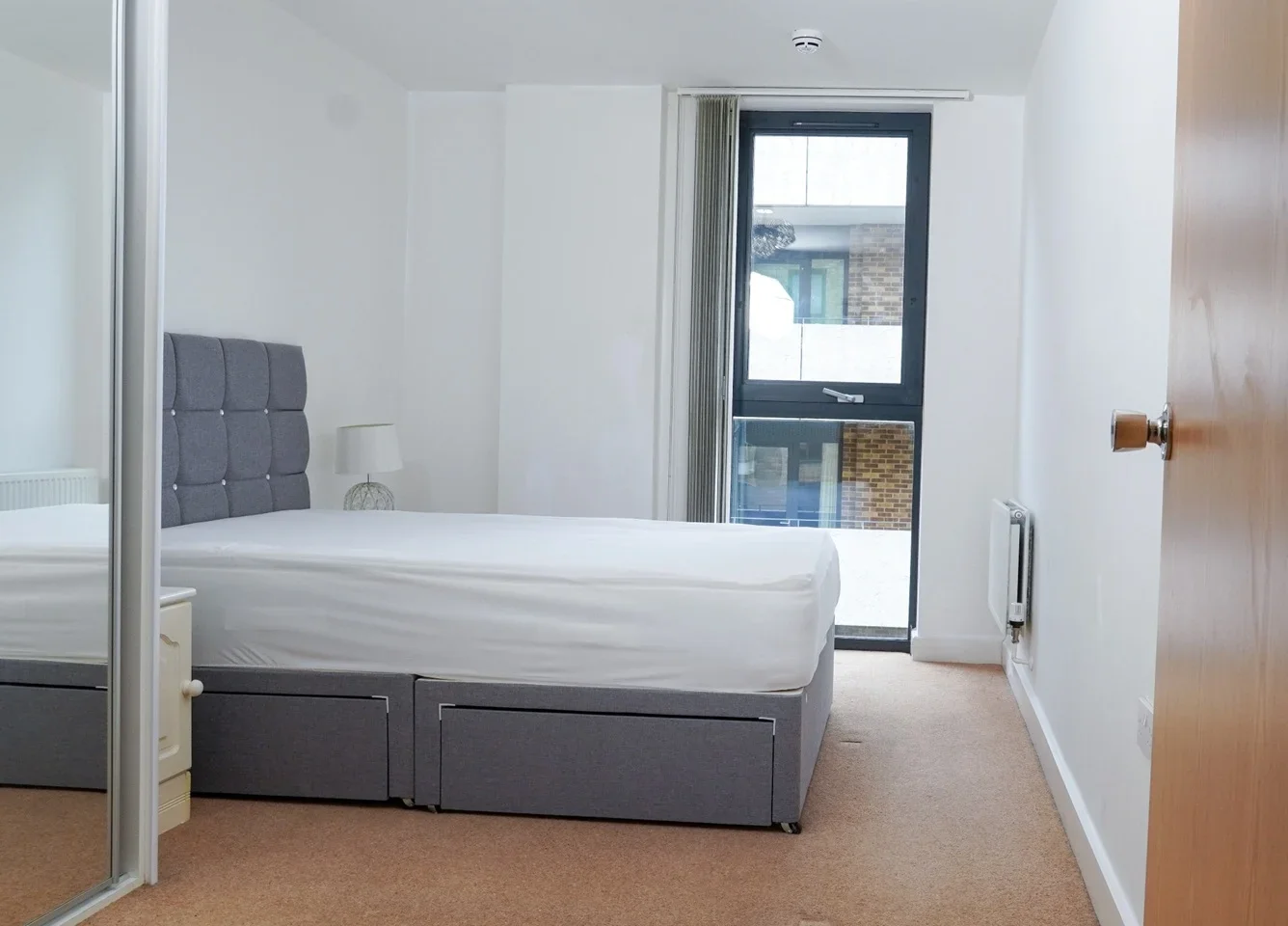 Flat Surrey Quays Road in Greater London