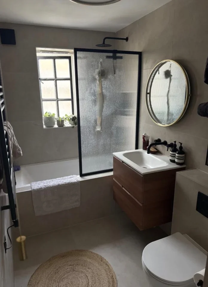 Room Gilbert Close in Greater London
