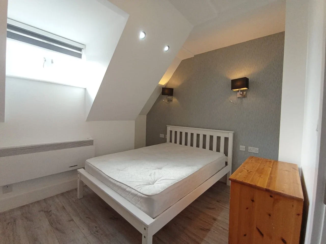 Flat Crossbrook Street in Cheshunt