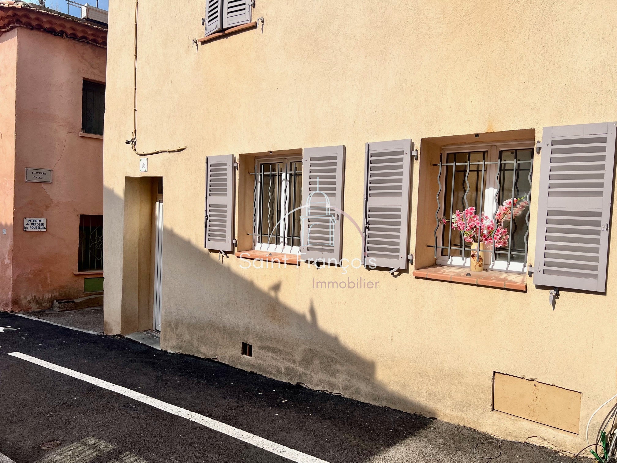 Appartement Rue Valère Paulin à Fréjus