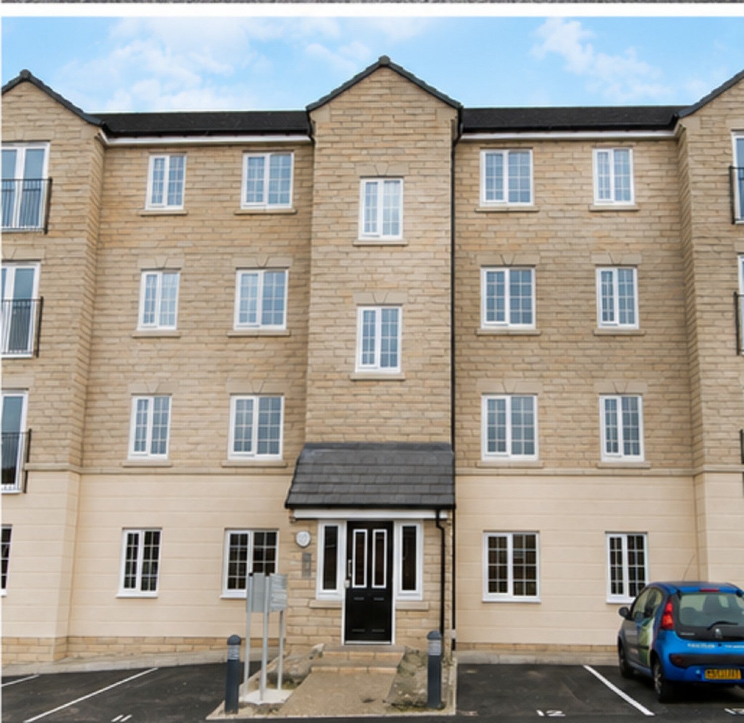 Flat Redbrook Way in Bradford