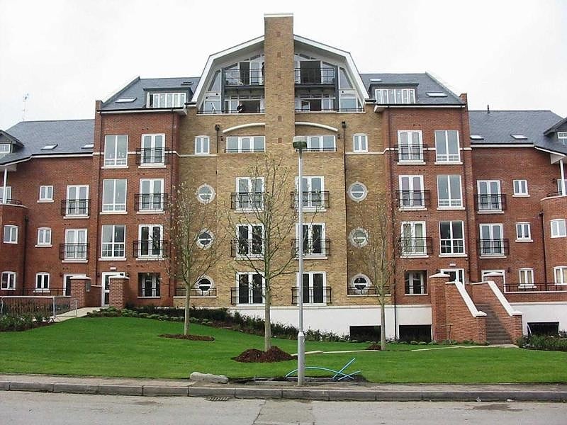 Flat Chesterman Street in Reading