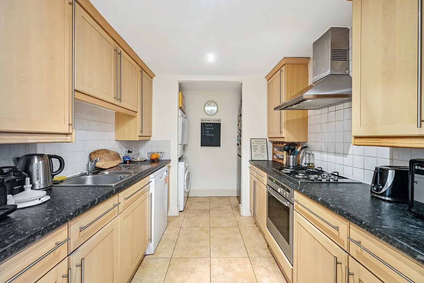 Flat Russell Road in Greater London