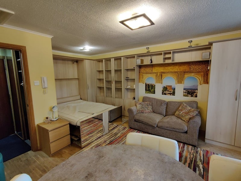 Flat Ashbourne Road in Greater London
